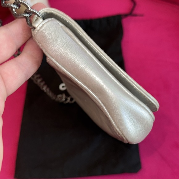 Chanel Floral Embossed Silver Shoulder Bag - Picture 4 of 13